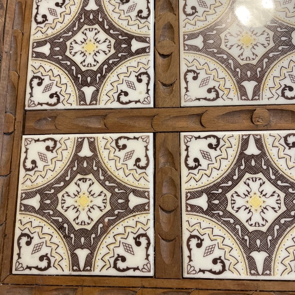 Vintage 1970’s Wooden Ceramic Tile Serving Tray W/ Handles - Picture 11 of 11